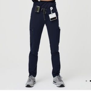 Figs Yola Skinny Leg Scrub Pants
